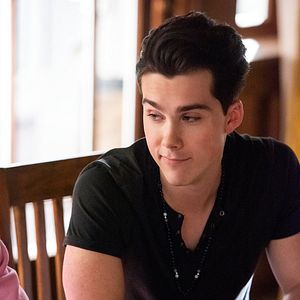 Bilder Julie and the Phantoms