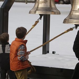 Bilder Notes from Dunblane: Lesson from a School Shooting