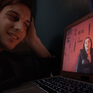 Bilder Camgirl - Wahnsinnige Begierde