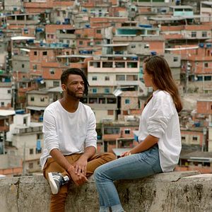 Bilder Bigger Than Us