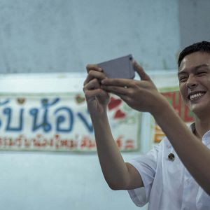 Bilder Girl From Nowhere