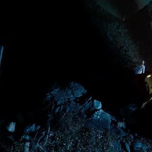 Bilder What Lies Below