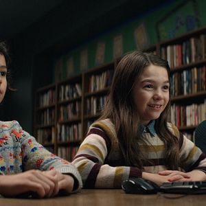 Bilder Home Before Dark