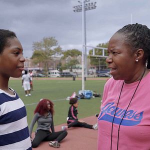 Bilder Drei Schwestern auf der richtigen Bahn