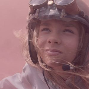 Bilder Erdmännchen und Mondrakete