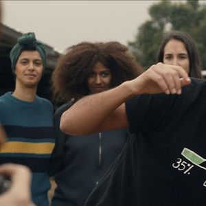 Bilder Roamers - Follow Your Likes