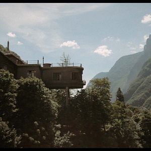 Bilder Spectre: Sanity, Madness & the Family