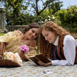 Bilder Caitlin Stasey