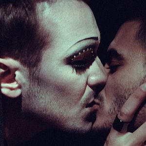 Bilder Chasing Paper Birds