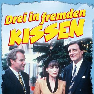 Bilder Drei in fremden Kissen