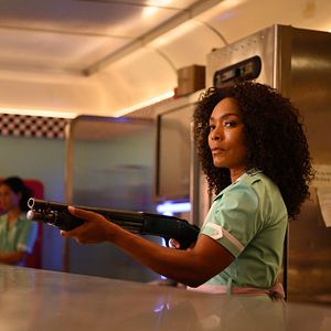 Bilder Gunpowder Milkshake