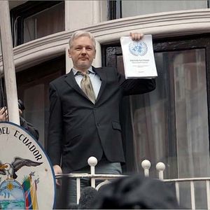 Bilder The Challenge: Defending Julian Assange