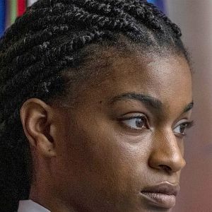 Bilder Ashley Romans