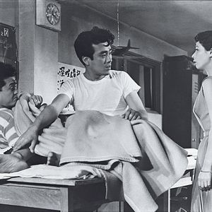 Bilder Between Yesterday and Tomorrow