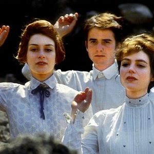 Bilder Zwei Mädchen aus Wales und die Liebe zum Kontinent