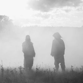Bilder A Field in England