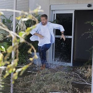 Bilder Hours - Wettlauf gegen die Zeit