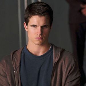 Bilder Robbie Amell