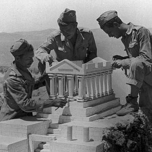 Bilder Wie steinerne Löwen am Eingang der Nacht