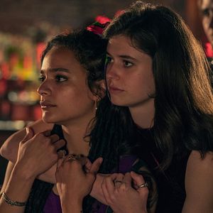 Bilder Conversations With Friends