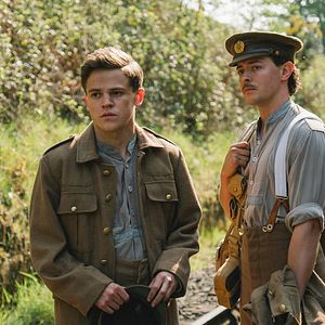 Bilder The War Below