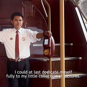 Bilder Behind The Yellow Door