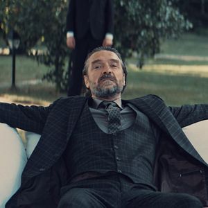 Bilder Adanış: Kutsal Kavga