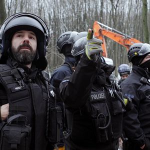 Bilder Die Autobahn - Kampf um die A 49