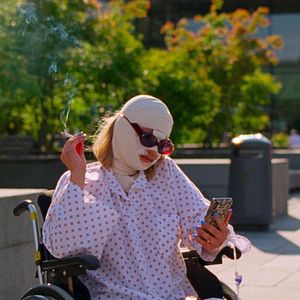 Bilder Sick Of Myself