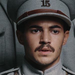 Bilder Allein an der Front