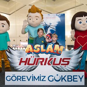 Bilder Aslan Hürküs: Görevimiz Gökbey