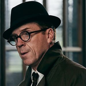 Bilder A Spy Among Friends