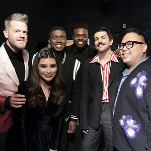 Bilder Pentatonix: Around The World For The Holidays