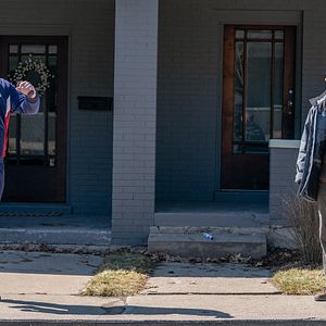 Bilder Cameron Britton