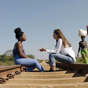 Bilder Bigger Than Us