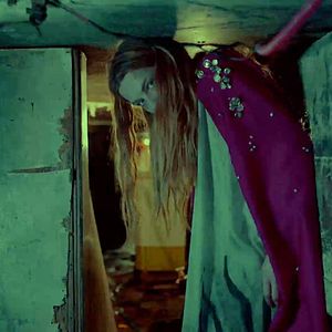 Bilder Love Is A Dog From Hell