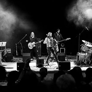 Bilder Wenzel: Glaubt nie, was ich singe