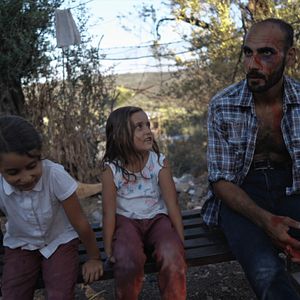 Bilder Picknick in Moria - Blue Red Deport