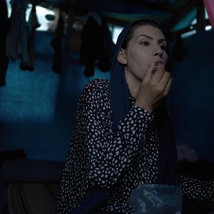 Bilder Picknick in Moria - Blue Red Deport