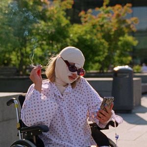 Bilder Sick Of Myself