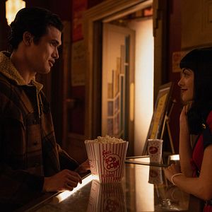 Bilder Charles Melton