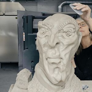 Bilder Thomas Schütte - Ich bin nicht allein