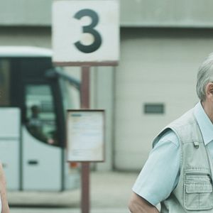 Bilder Kobieta na dachu