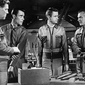 Bilder It! Der Schrecken lauert im All