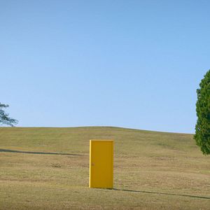 Bilder Yellow Door: '90s Lo-fi Film Club