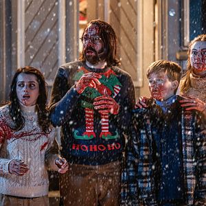 Bilder There's Something In The Barn