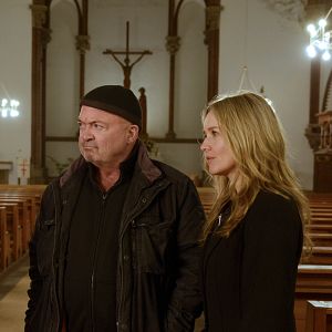 Bilder Ein starkes Team: Und vergib ihnen ihre Schuld