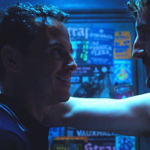 Bilder All Of Us Strangers