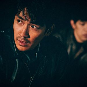 Bilder Only The River Flows