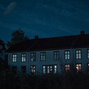 Bilder Dark Windows - Fenster zur Finsternis